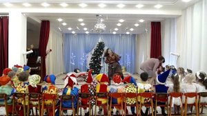 Новогодний утренник - средняя группа "Радуга"