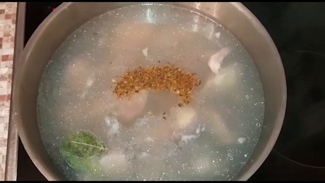 Тушеные гусиные желудки и сердца с овощами. смотреть онлайн