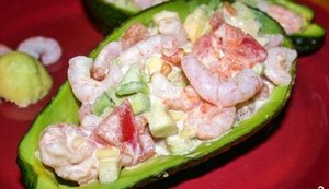 Салат Морской с креветками и кальмарами.