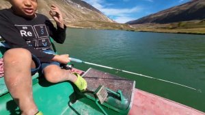 Детская рыбалка на озере Мочох в Дагестане