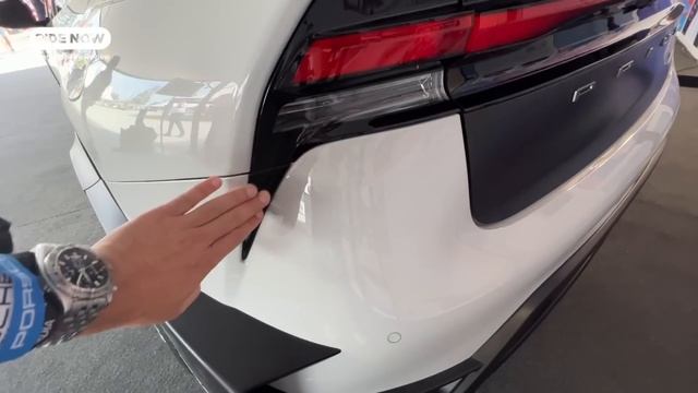 実車詳報！ サルト・サーキットでGR仕様のプリウスを徹底チェック！Prius 24h Le Mans Centennial GR Edition 詳細チェック by 島下泰久 смотреть онлайн