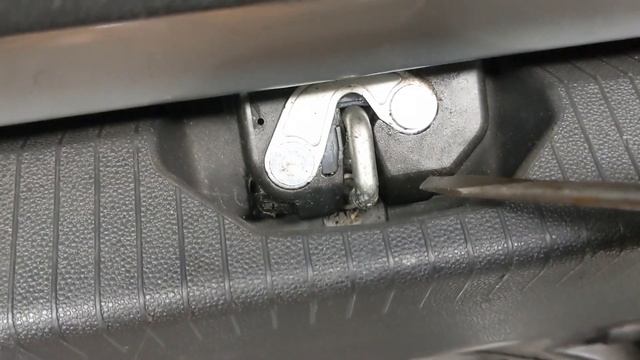 Vauxhall Corsa D Boot Won't Open - Fast Fix Friday! смотреть онлайн