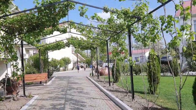 Крым. Коктебель. Отель Нарлен. Идём завтракать. Утро 2ого дня. смотреть онлайн