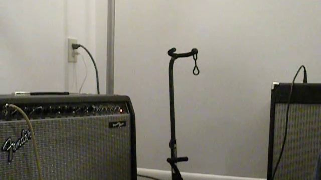 Stereo Amp Test Traynor YCV80 & Fender Princeton Chorus смотреть онлайн