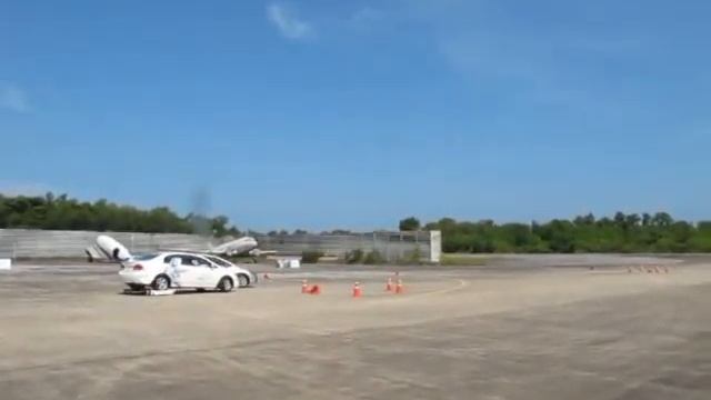 Michelin Test Drivers Drifting смотреть онлайн