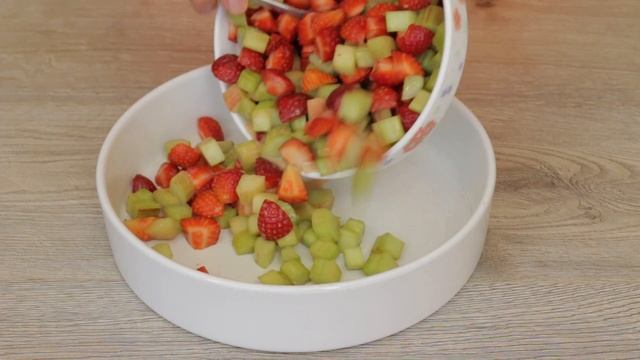 Всё ЛЕТО Буду Готовить Этот ПИРОГ с ЯГОДАМИ ? Просто меняя начинку! Коблер с Ягодами! смотреть онлайн