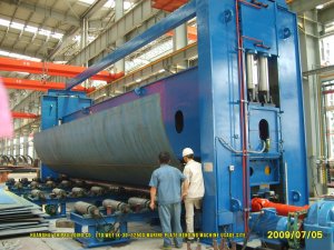 Гибочная машина для судовых пластин