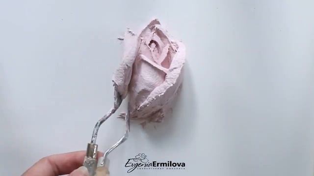 КАК СДЕЛАТЬ ЦВЕТОК ИЗ ТЕКСТУРНОЙ ПАСТЫ. HOW TO MAKE A FLOWER FROM TEXTURE PASTE. смотреть онлайн
