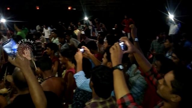 Narasimham Re Release at Alappuzha Sass Shanti Theater - Crowd Response Before The Show Begins смотреть онлайн
