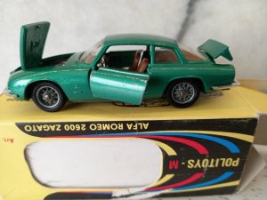 Винтажная коллекционная игрушка Alfa Romeo 2600 Металлическая модель масштаб 1 к 43- СССР