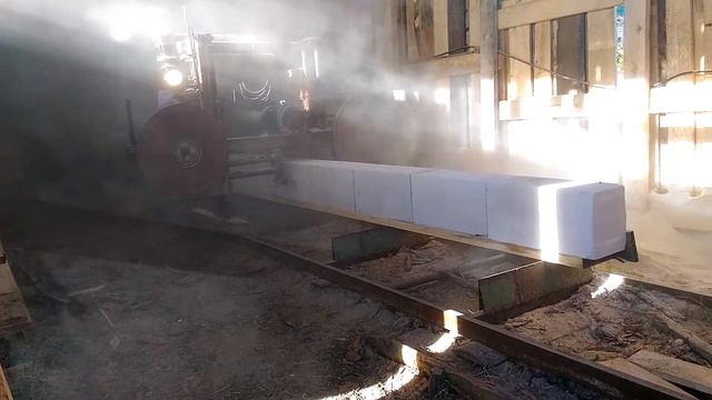 Вот так мы пилим газоблоки)) смотреть онлайн