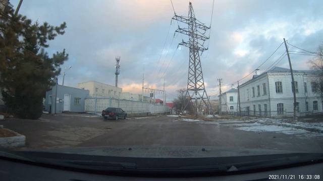 По улицам г. Вольска. ул. 1 Мая. 21 ноября 2021 г. смотреть онлайн