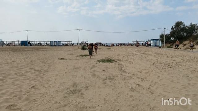 Пляж Лазурный берег в Анапе - в сентябре народу больше, чем в августе!
