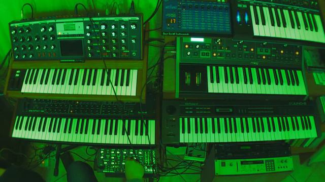 Synth Jam -10 смотреть онлайн
