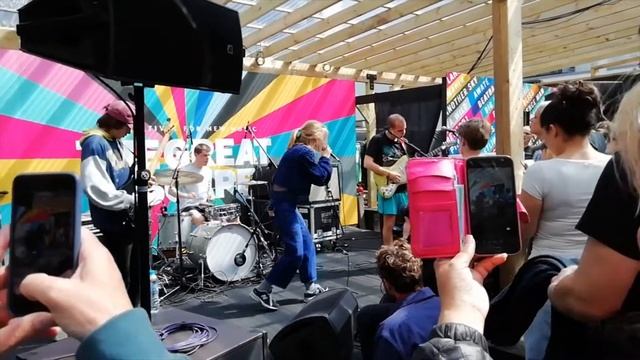 Pom Poko | The Great Escape Day 2 | 10/05/19 смотреть онлайн