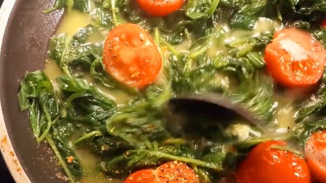 Лосось, шпинат, креветки,  паста.  Laks, reker, spinat, pasta