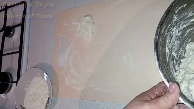 Сырники творожные со сметаной Cheesecakes cottage cheese with sour cream смотреть онлайн