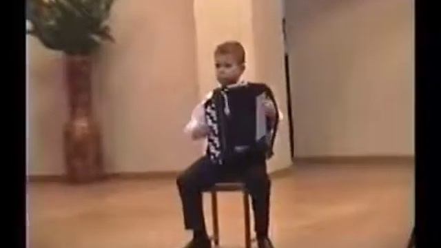 В Шаинский В траве сидел кузнечикобр  Л Ф  Шукайло   Владимир Парсанов 8 лет г