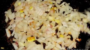 Гуляш из курицы со сметаной