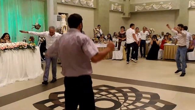 Танец Яхушта на армянской свадьбе. смотреть онлайн