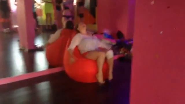 С НОВЫМ ГОДОМ, КРОШКИ!!!!!! смотреть онлайн