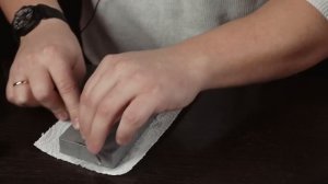 Алексей Макаладзе о заточке парикмахерских ножниц на точилке Профиль К03