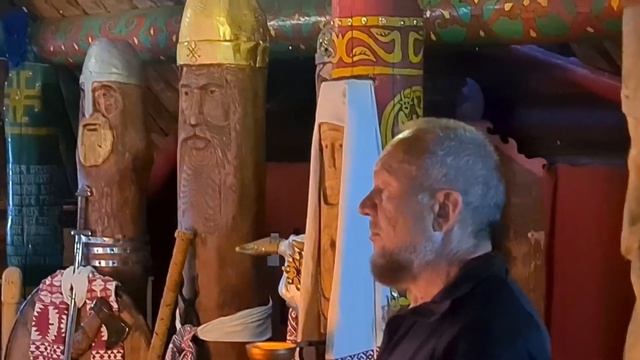 Славление Светослава Хоробре в храме Славянского Кремля В. Сундакова смотреть онлайн