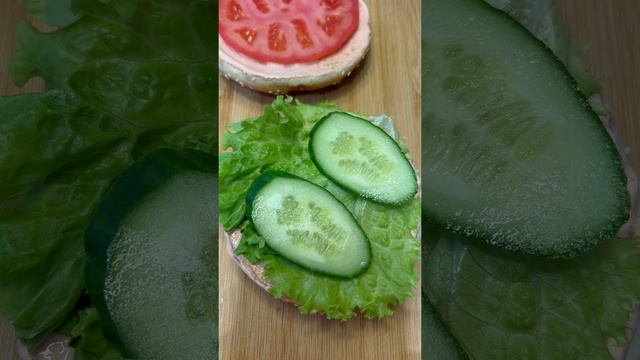 Чикенбургер
Рецепт бургера из курицы в домашних условиях.