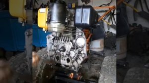 Двігатель F178) Как снять маховик и витащить сальник.