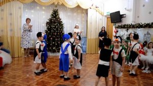 Утренник новый год 2022,  танец пингвинят