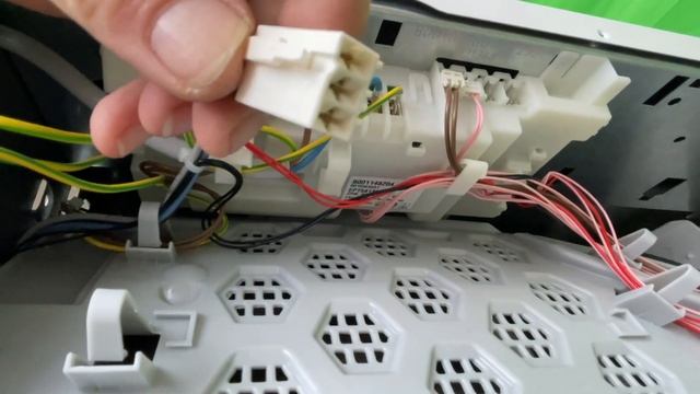 Riemen tauschen Bosch Siemens Trockner- So geht es! смотреть онлайн