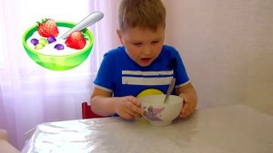 Игорь не хочет идти в садик  Игорь и Саша показывают Как не надо себя вести детям 2