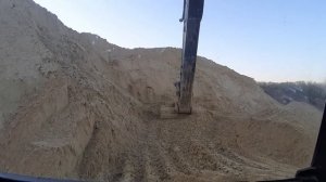 Как набирать полный ковш на экскаваторе?!