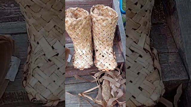 экономно расходуем бумажные заплетёнки русских лечебных лаптей смотреть онлайн