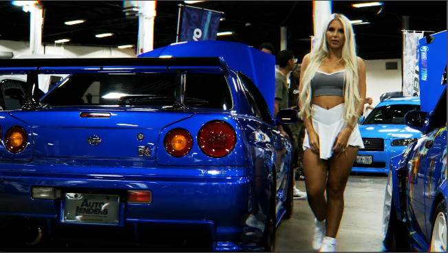 Клипы в машину 2023 популярные. Японские девушки на дрифте авто шоу. Девушка с басом. Девушка из клипа про спорт кары. Самый крутой машина 2024 женский.