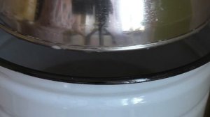 КАК ОЧИСТИТЬ ЧАЙНИК ДО СОСТОЯНИЯ НОВОГО / Очистить чайник от Нагара и Пригоревшего жира