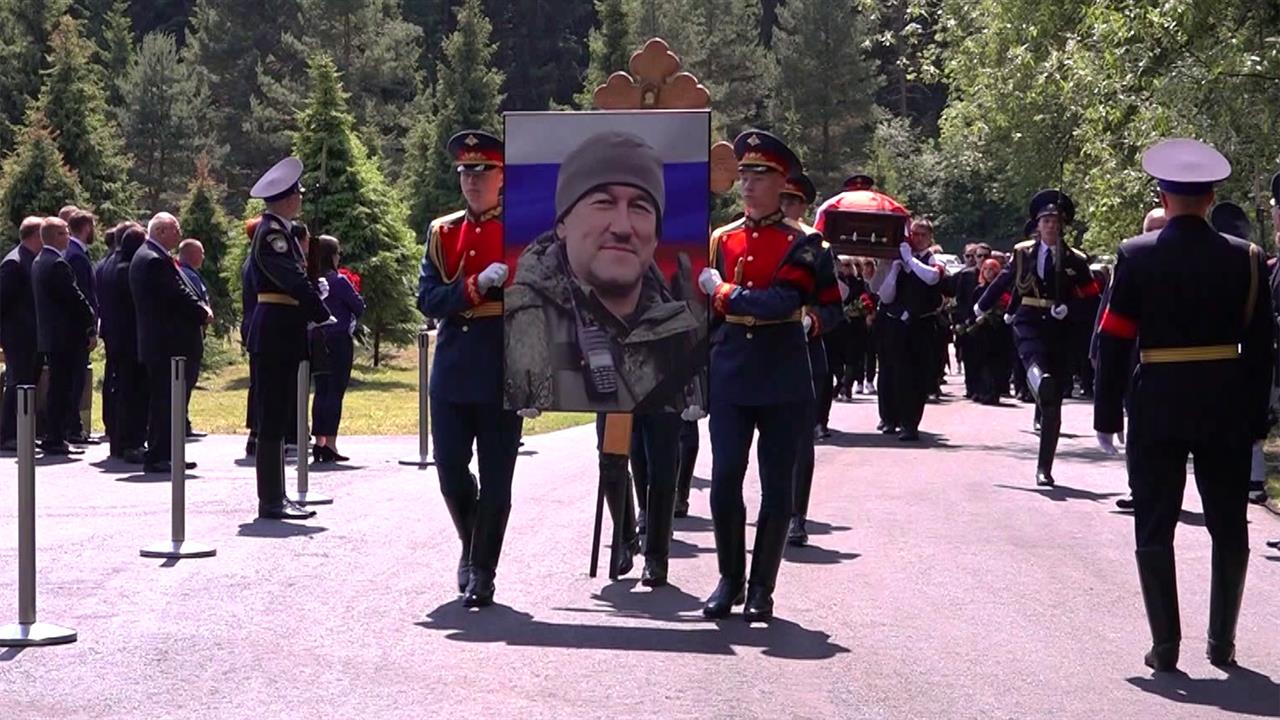 В Подмосковье простились с героем, командиром мотострелкового полка Владимиром Кузнецовым