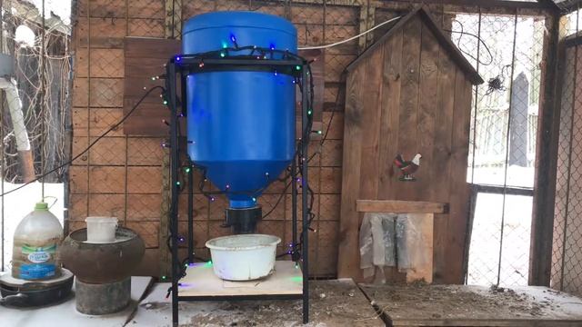 Автоматическая кормушка для курятника