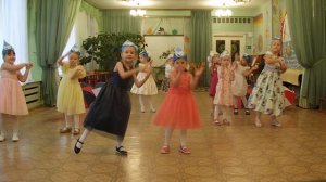 Танец "Капельки" МБДОУ №38.