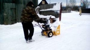 Уборка снега снегоуборщиком TEXAS декабрь 2017.