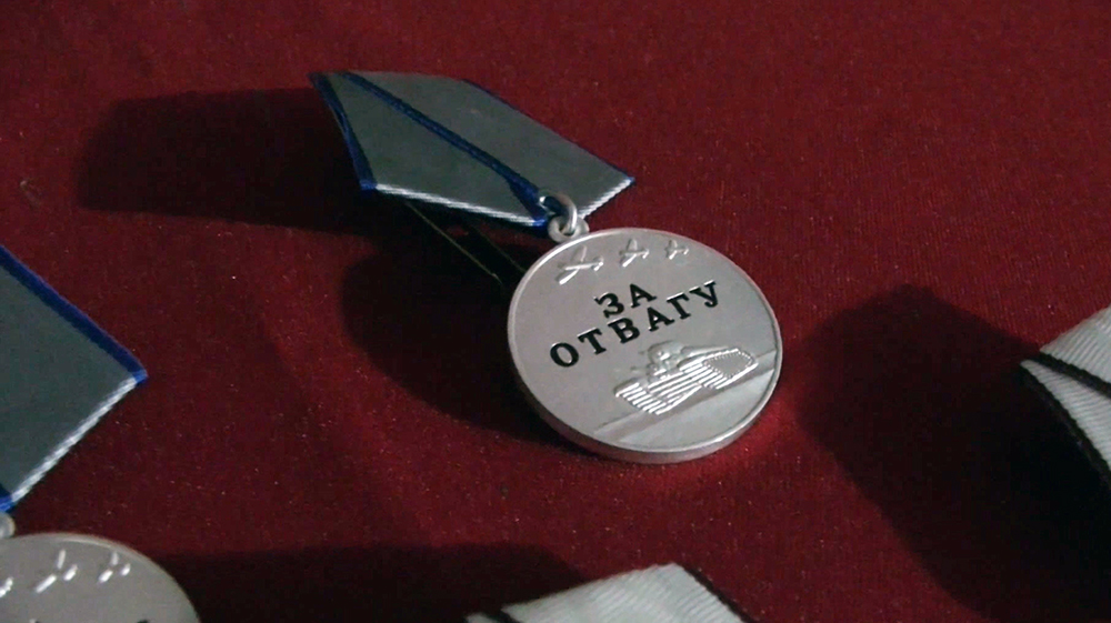 Рядом с линией соприкосновения наградили российских бойцов / События на ТВЦ