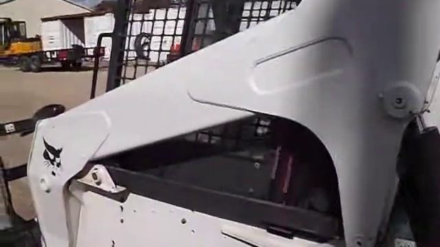 Bobcat T300 review and walk around 094
