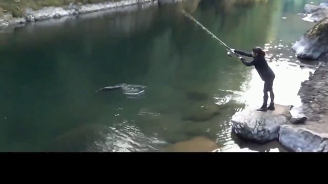 ПРИКОЛЫ НА РЫБАЛКЕ С ДЕВУШКАМИ смотреть онлайн