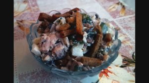 Салат с грибами и мясом