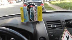 Где лучше крепить навигатор большого размера.