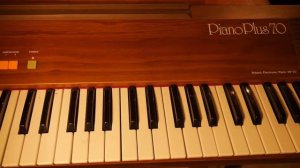 Roland HP-70 Piano Plus 70
