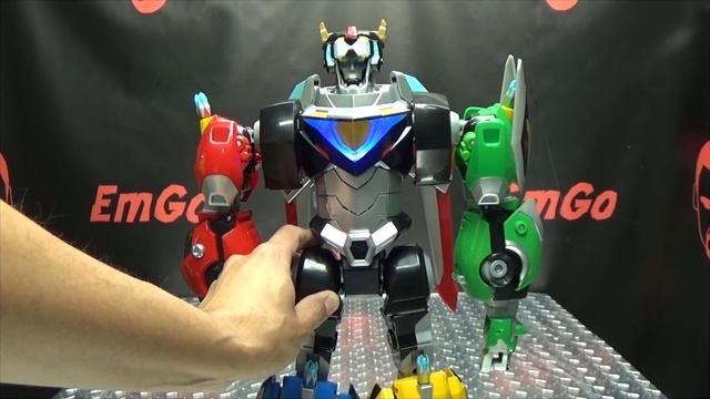 Voltron Legendary Defender VOLTRON: EmGos Voltron Reviews N Stuff