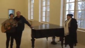 Инна Разумихина и Борис Галкин .Дом литераторов в Тарусе в предверии открытия (архив)