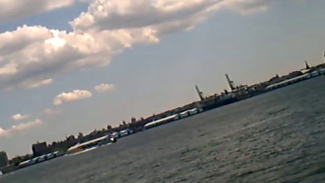 Нью-йорк по пути к статуе свободы. Охрана смотреть онлайн