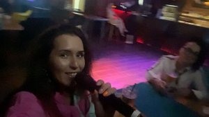Пою в караоке
